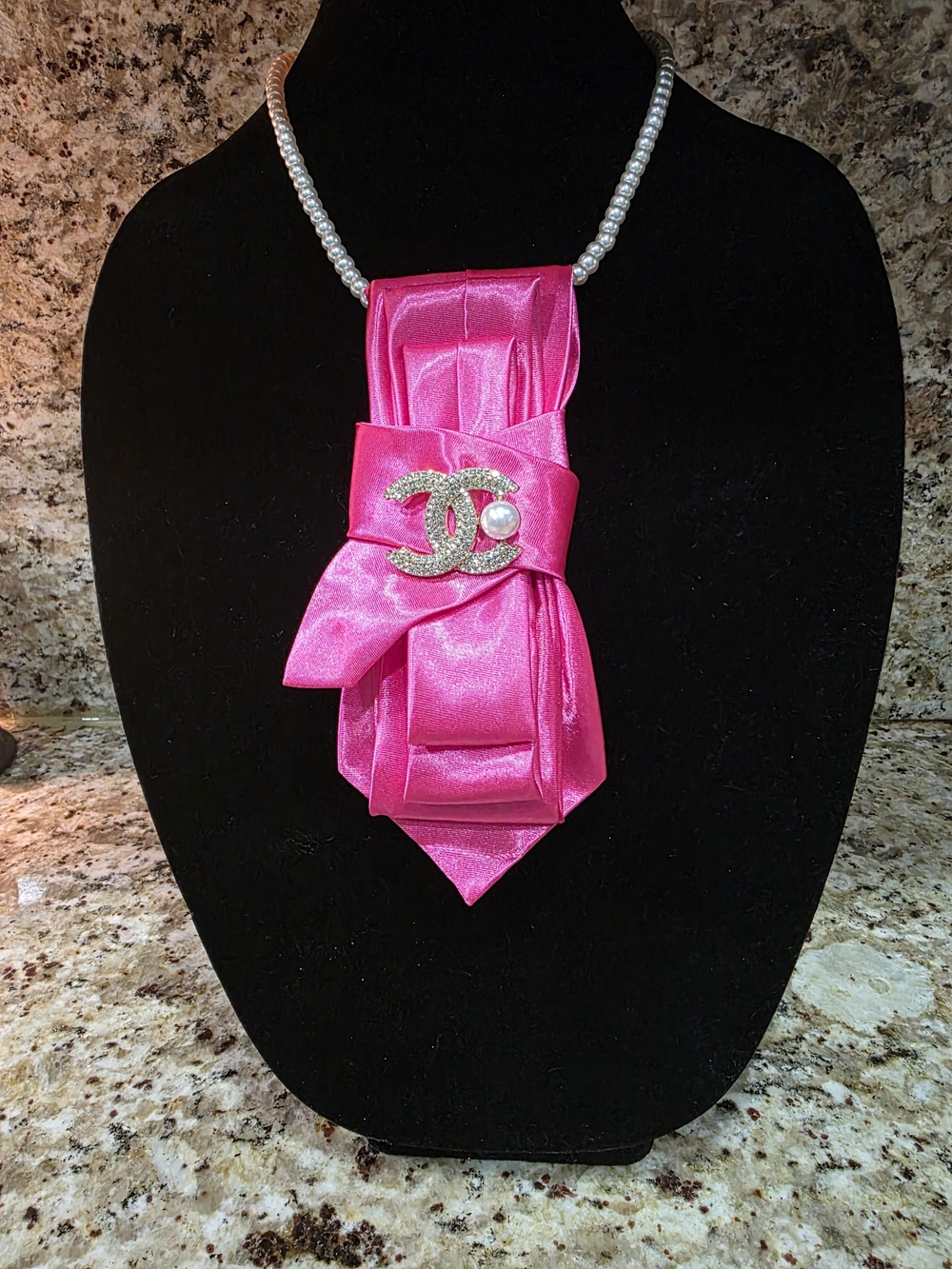 Tie Necklace | Pink